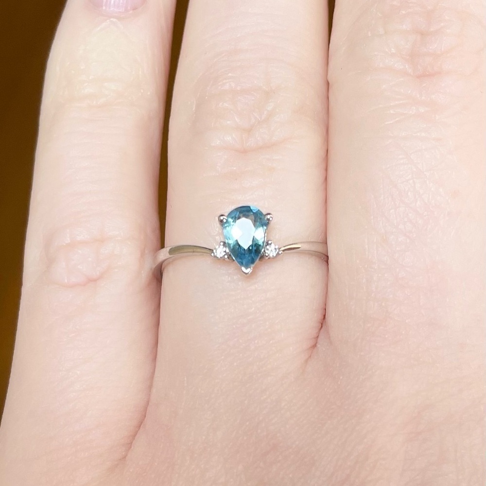 dainty deep blue aquamarine teardrop diamond 18k solid white gold solita… - Picture 9 of 10